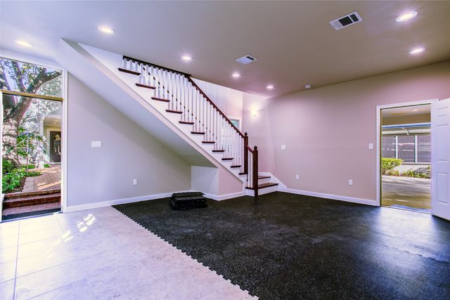 2916 Sale Street, Dallas, TX 75219