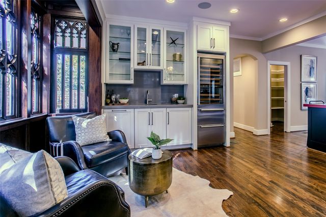 2916 Sale Street, Dallas, TX 75219