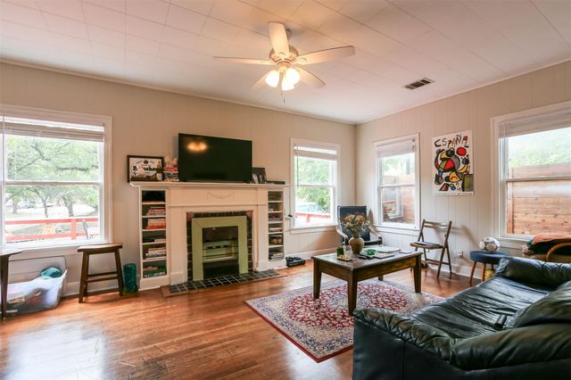 308 E 32nd ST A, Austin, TX 78705