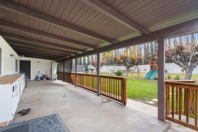 351 N Peach, Clovis, CA 93612