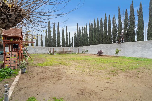 351 N Peach, Clovis, CA 93612