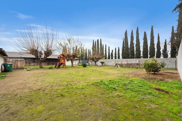 351 N Peach, Clovis, CA 93612