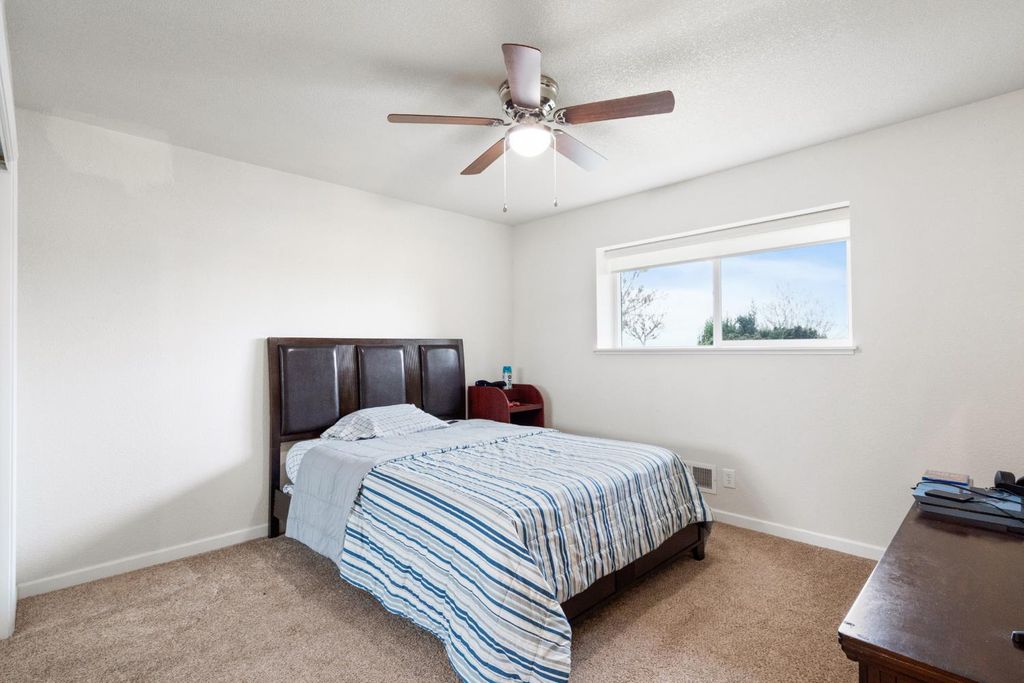 Image 21 of property listing at 351 N Peach, Clovis, CA 93612