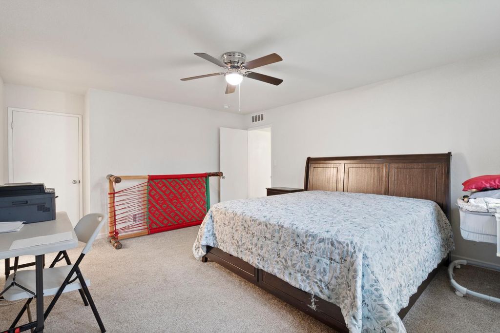 Image 25 of property listing at 351 N Peach, Clovis, CA 93612