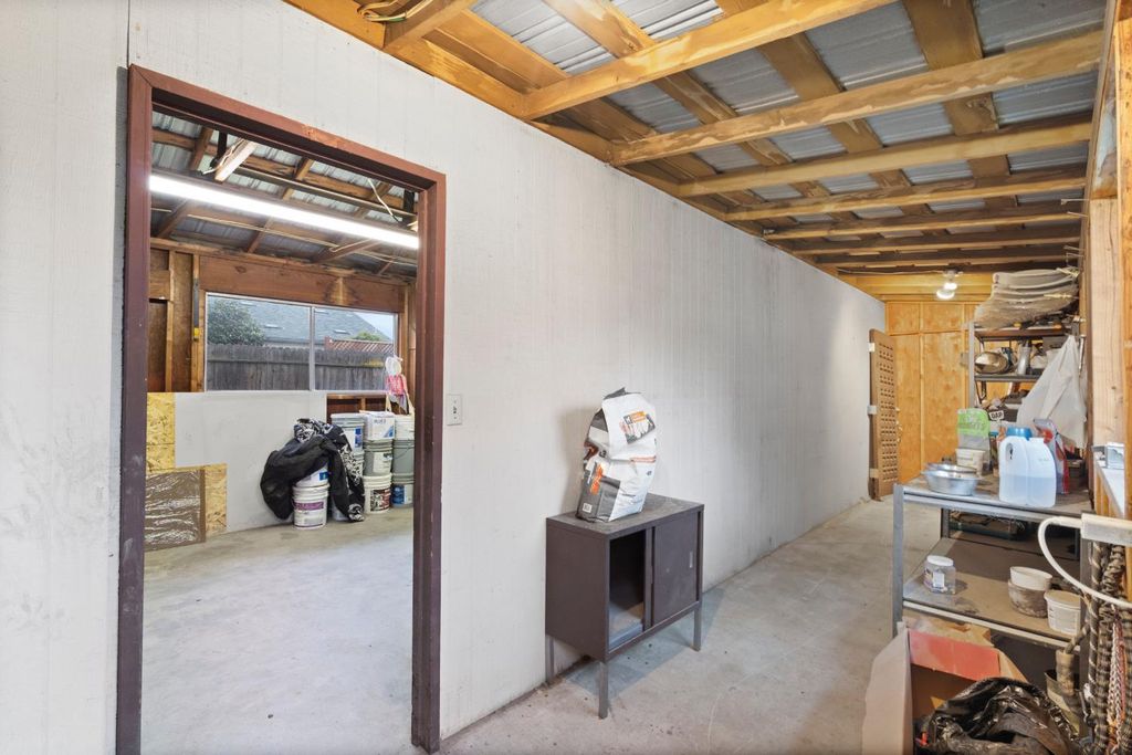 Image 38 of property listing at 351 N Peach, Clovis, CA 93612