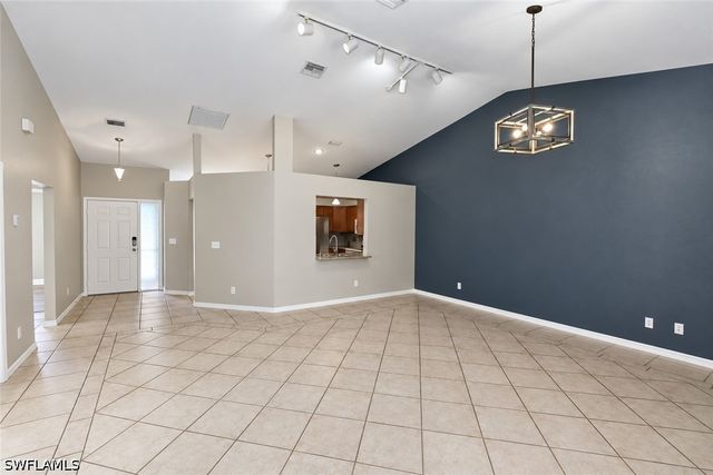430 Saint Andrews BLVD 6, Naples, FL 34113