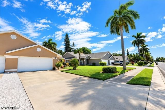 430 Saint Andrews BLVD 6, Naples, FL 34113