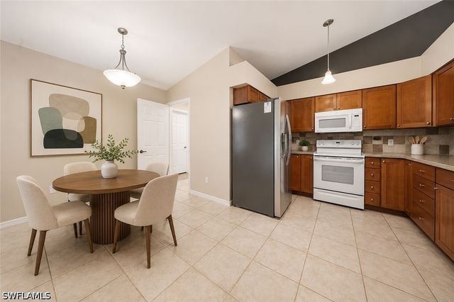 430 Saint Andrews BLVD 6, Naples, FL 34113