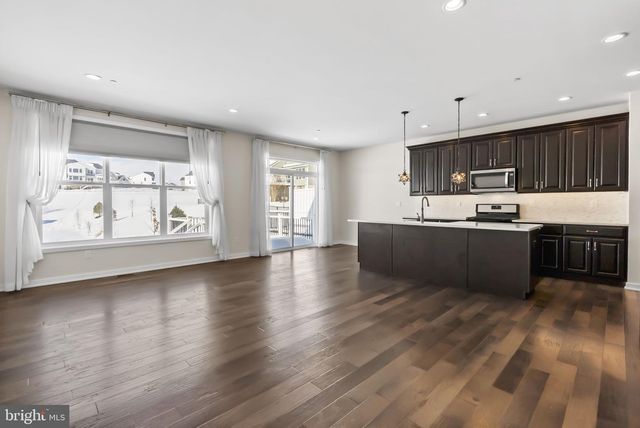 12 UMBRELL, Eagleville, PA 19403