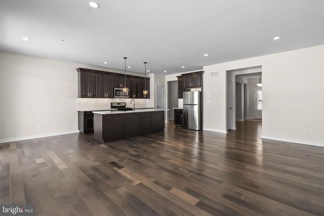 12 UMBRELL, Eagleville, PA 19403