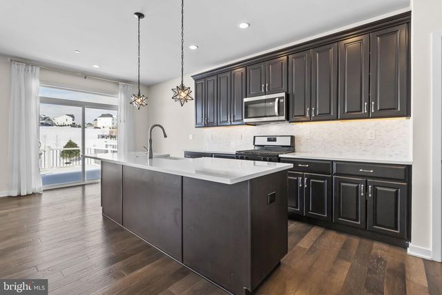 12 UMBRELL, Eagleville, PA 19403