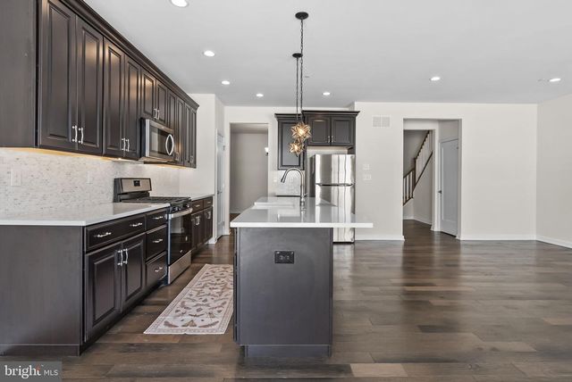 12 UMBRELL, Eagleville, PA 19403