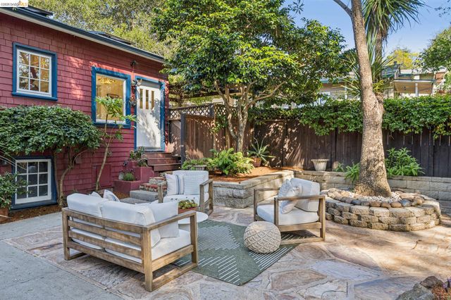 1767 Brandon St, Oakland, CA 94611
