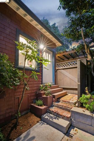 1767 Brandon St, Oakland, CA 94611