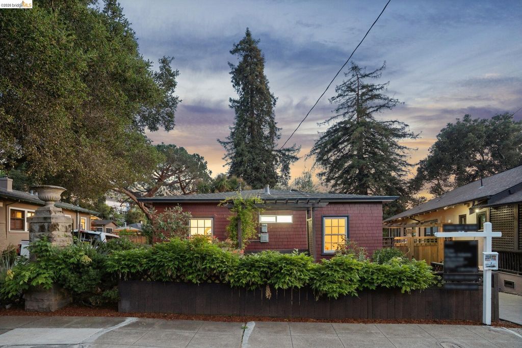 1767 Brandon St, Oakland, CA 94611