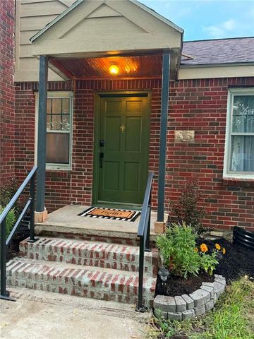 709 N Allen Road, Independence, MO 64050