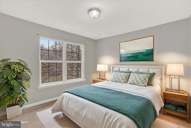 735 CLYDESDALE DR, York, PA 17402