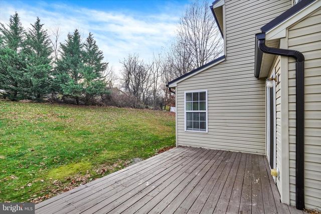 735 CLYDESDALE DR, York, PA 17402