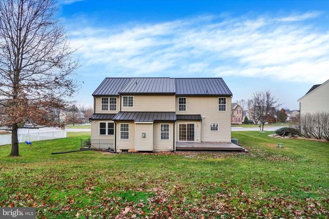 735 CLYDESDALE DR, York, PA 17402