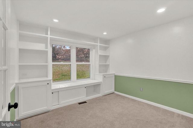 735 CLYDESDALE DR, York, PA 17402