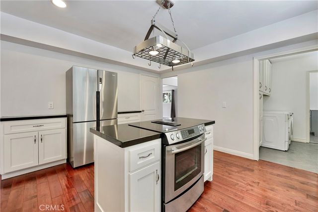 22921 Cass Avenue, Woodland Hills, CA 91364