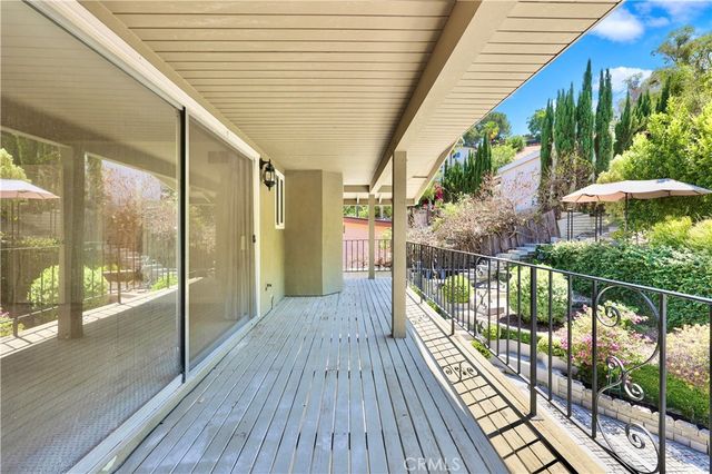 22921 Cass Avenue, Woodland Hills, CA 91364