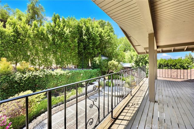 22921 Cass Avenue, Woodland Hills, CA 91364
