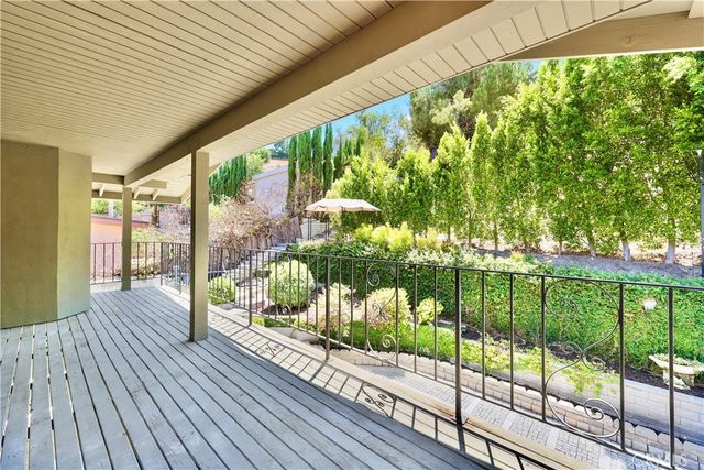 22921 Cass Avenue, Woodland Hills, CA 91364