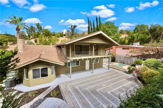 22921 Cass Avenue, Woodland Hills, CA 91364