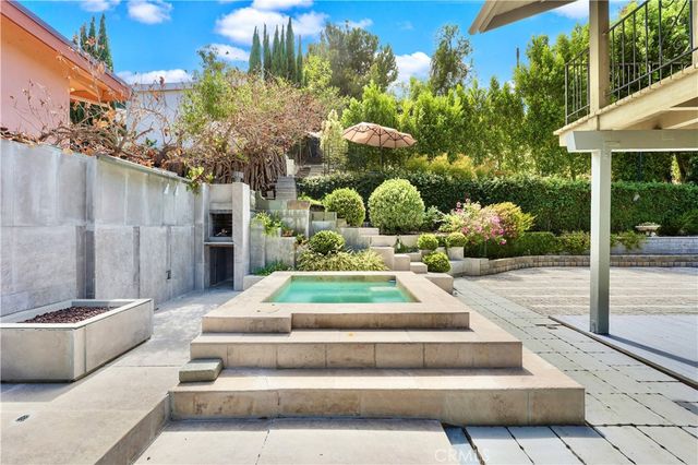 22921 Cass Avenue, Woodland Hills, CA 91364