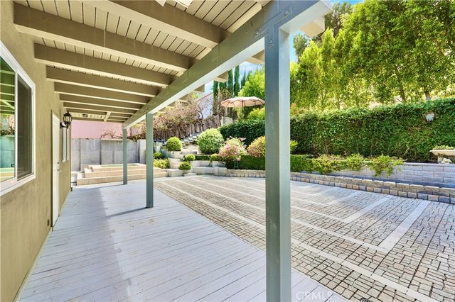 22921 Cass Avenue, Woodland Hills, CA 91364
