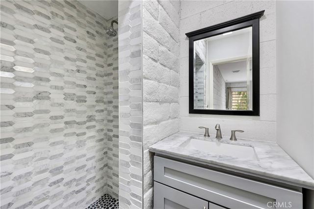 22921 Cass Avenue, Woodland Hills, CA 91364