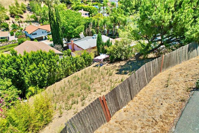22921 Cass Avenue, Woodland Hills, CA 91364