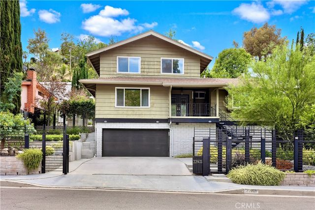 22921 Cass Avenue, Woodland Hills, CA 91364