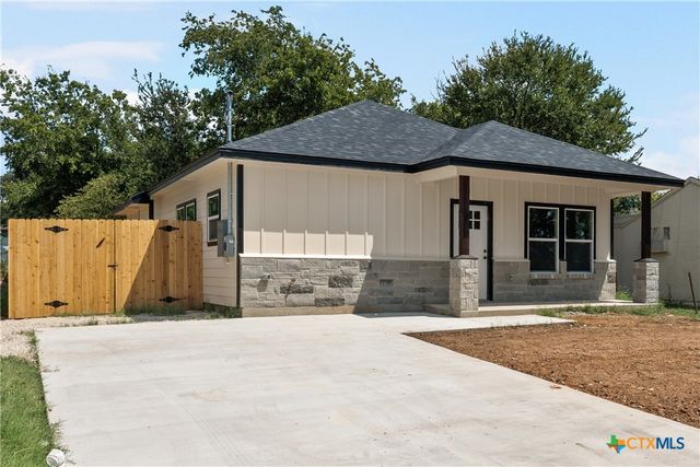 217 Spindletop Street, Gatesville, TX 76528