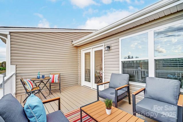 3930 Cheyney Park Drive, Charlotte, NC 28269