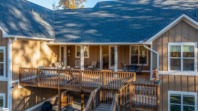 555 Riverstead Drive, Marietta, SC 29661