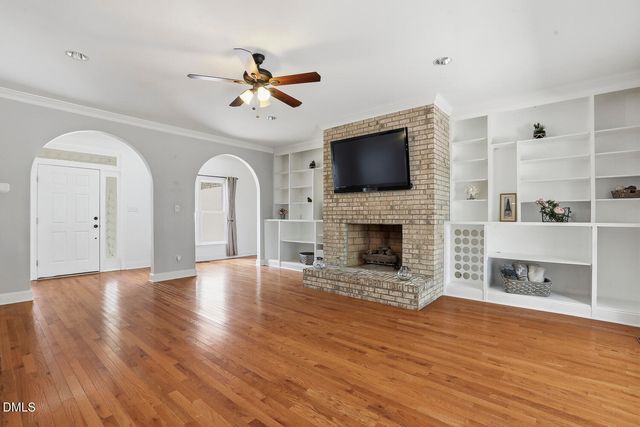 1700 W Paces Ferry Road, Raleigh, NC 27613