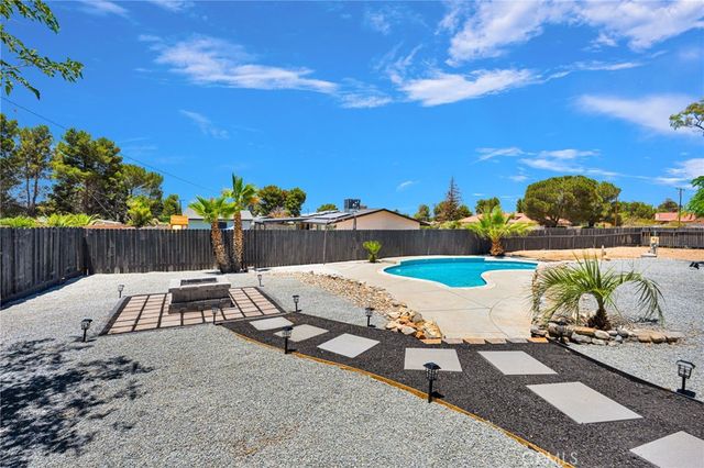 14204 Tehachapi Road, Apple Valley, CA 92307