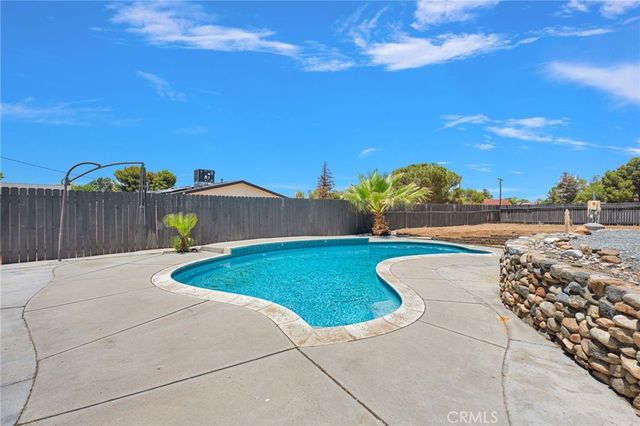 14204 Tehachapi Road, Apple Valley, CA 92307