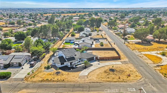 14204 Tehachapi Road, Apple Valley, CA 92307