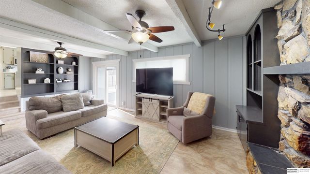 1862 S 145th Avenue, Omaha, NE 68144