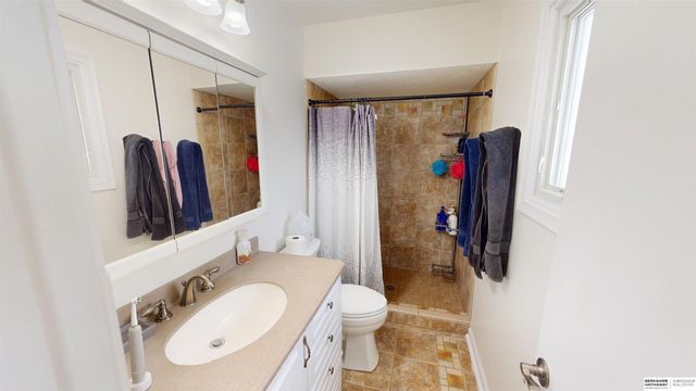 1862 S 145th Avenue, Omaha, NE 68144