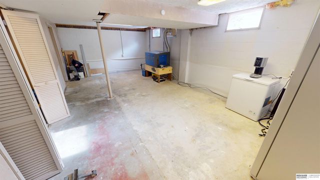 1862 S 145th Avenue, Omaha, NE 68144