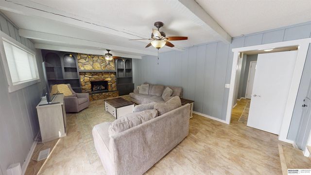 1862 S 145th Avenue, Omaha, NE 68144