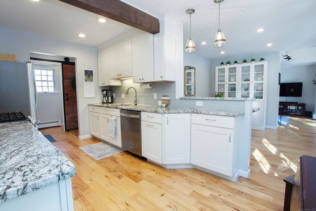 12 Chatsworth Road 12, Granby, CT 06035