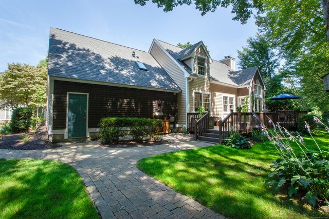 12 Chatsworth Road 12, Granby, CT 06035