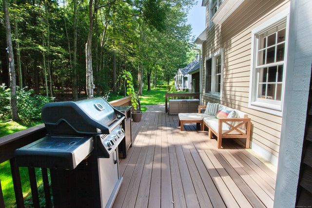 12 Chatsworth Road 12, Granby, CT 06035