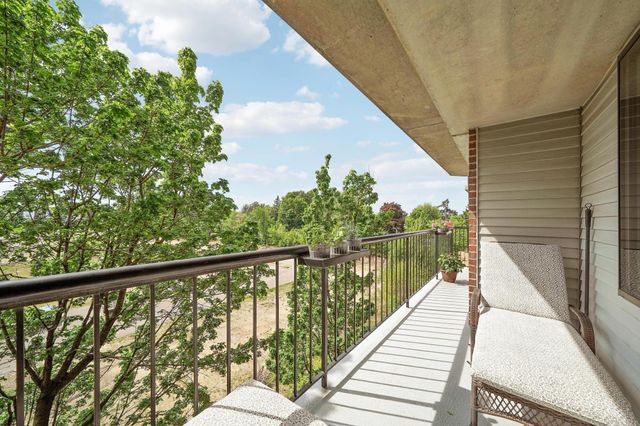 2601 Kenzie Terrace 318, Saint Anthony, MN 55418