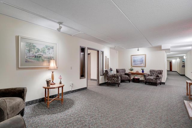 2601 Kenzie Terrace 318, Saint Anthony, MN 55418